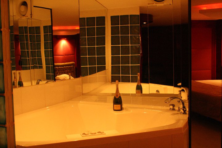 254 76763 151566198223705 880978 n