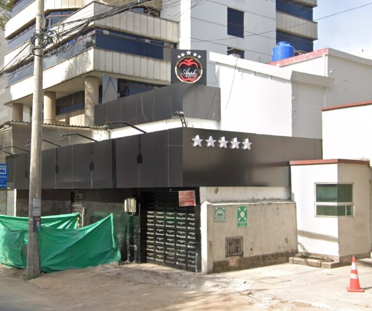 club apple 1 768x642