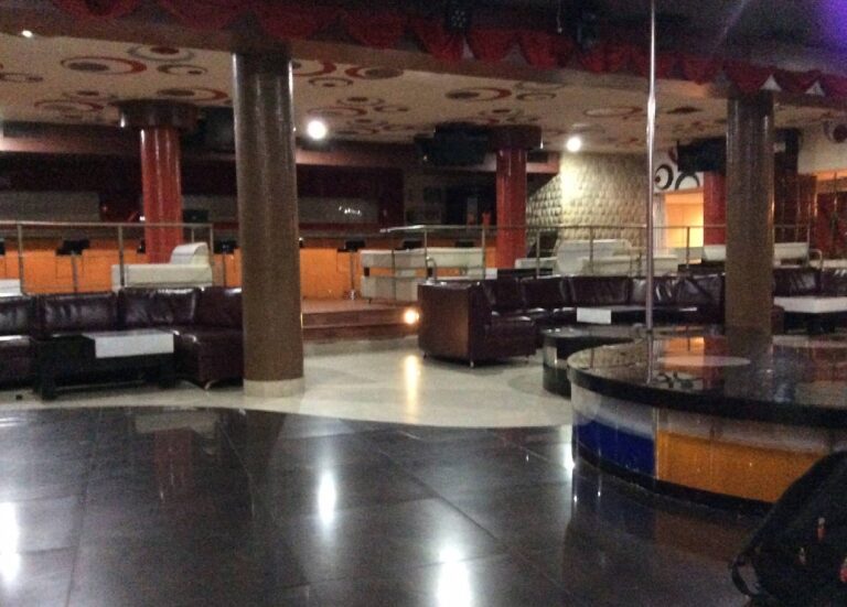 club extasis 1 768x551